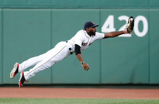 Fake news Yahoo! calls Jackie Bradley Jr. overrated. Sad!