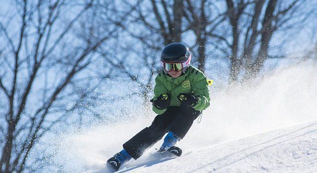 4 New England Ski Spots Perfect For Kids & Newbies