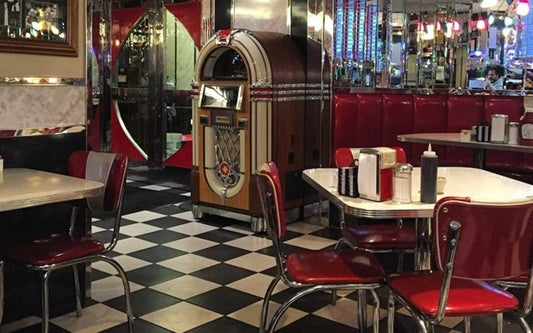 Transport Back To The 1950s At This New Hampshire Diner