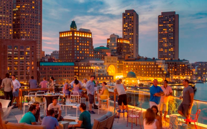 6 Rooftop Bars Where You Can Bask In The Splendor Of Spring – Chowdaheadz