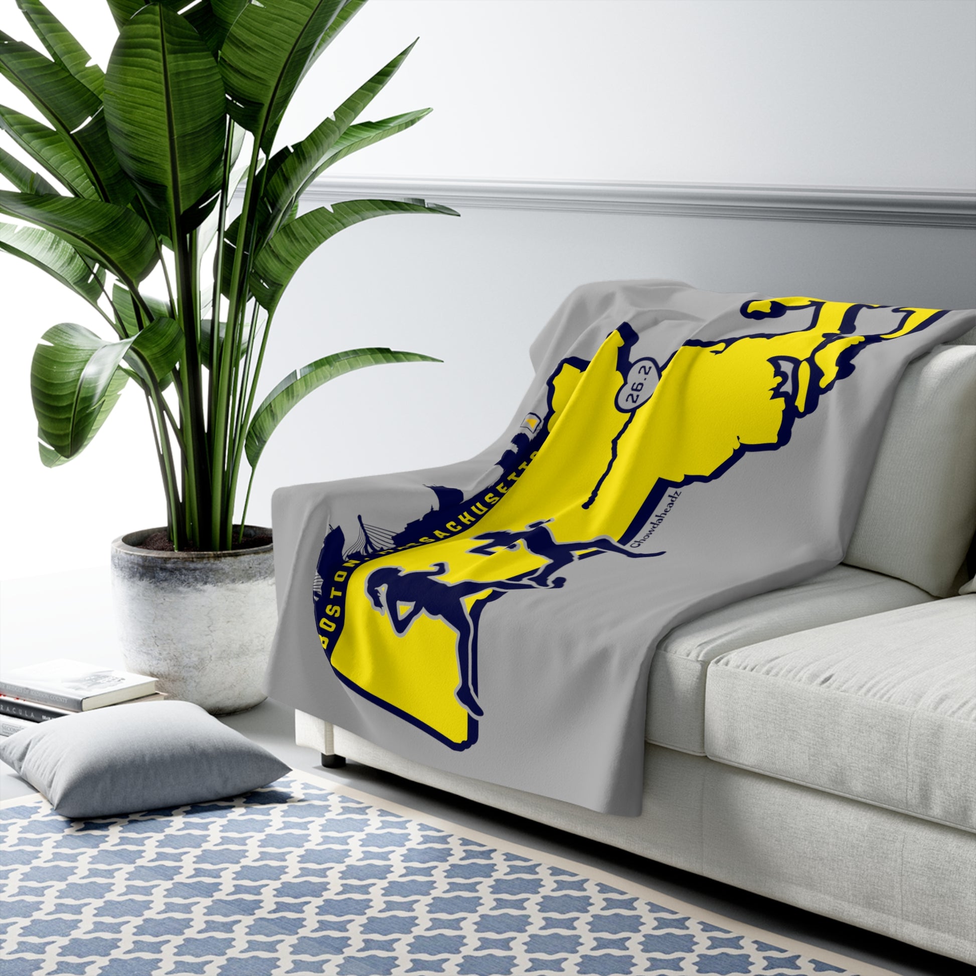 Massachusetts Runner Sherpa Fleece Blanket - Chowdaheadz